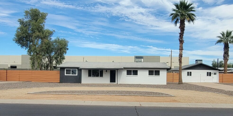 Primary Photo Of 1380 W Caroline Ln, Tempe Warehouse For Lease