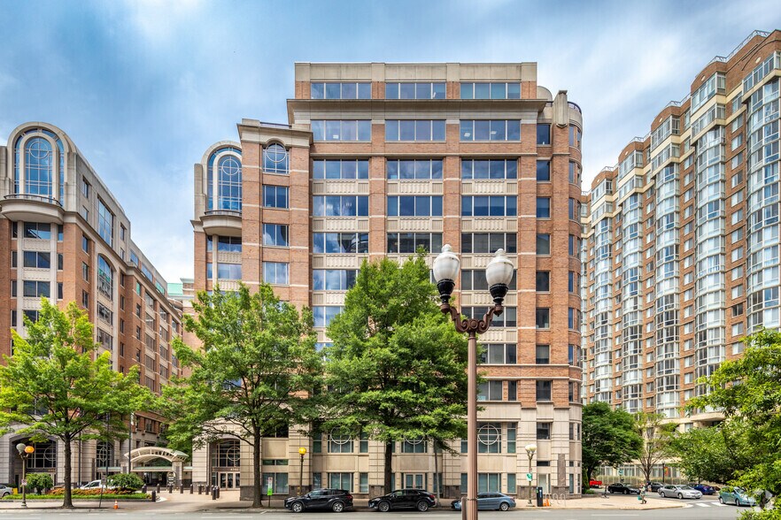 More Photos Of 4401 Wilson Blvd, Arlington Unknown For Lease