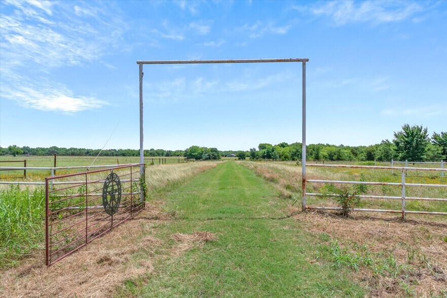 More Photos Of 1745 FM 2737, Lone Oak Land For Sale