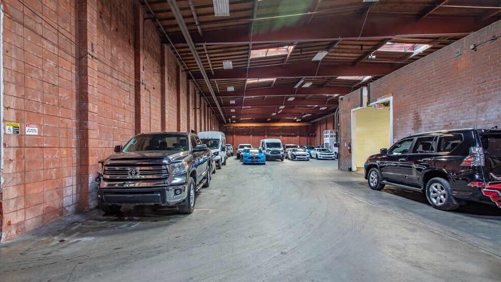 More Photos Of 504 E Alondra Blvd, Gardena Manufacturing For Sale