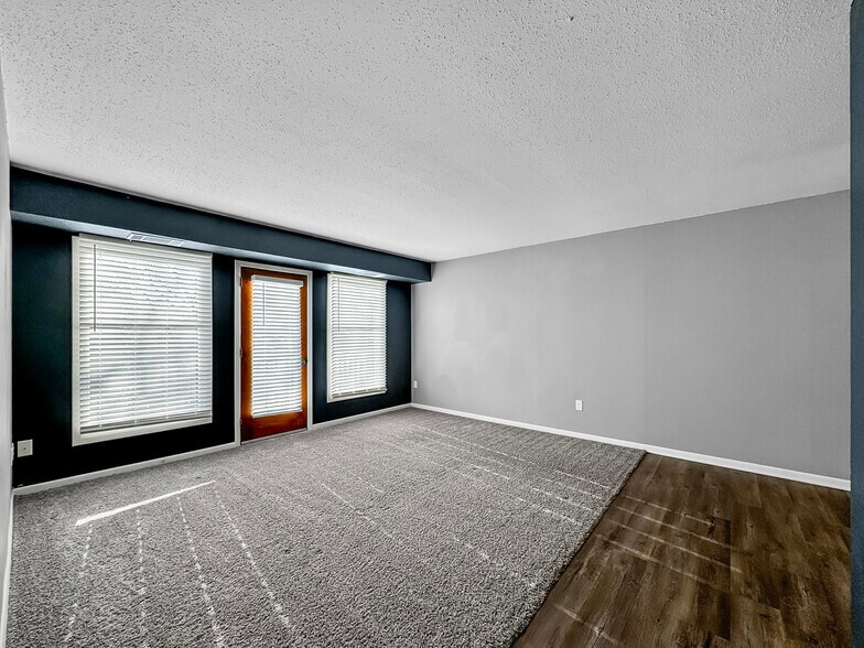 More Photos Of 3300 S Westbrooke Ln, Sioux Falls Apartments For Sale