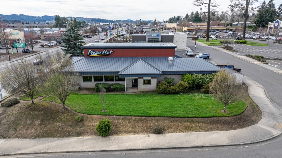 More Photos Of 3577 W 11th Ave, Eugene Restaurant For Lease