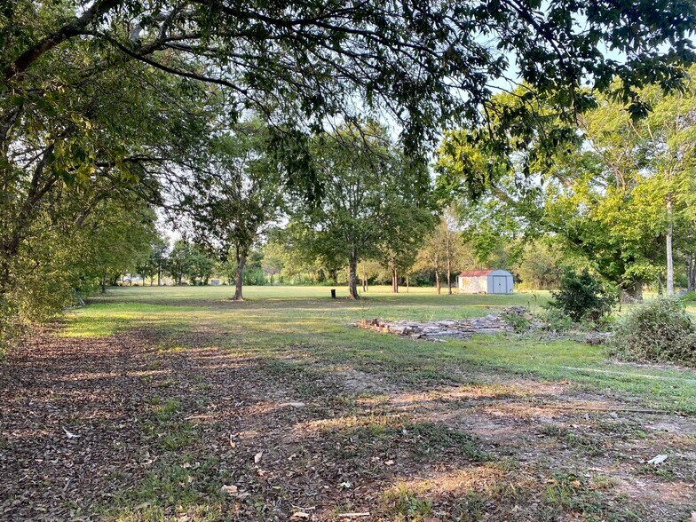 More Photos Of 700 TX-332 Loop, Liberty Hill Land For Sale