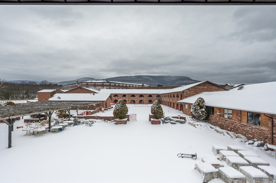 More Photos Of 4858 Route 32, Catskill Hotel For Lease