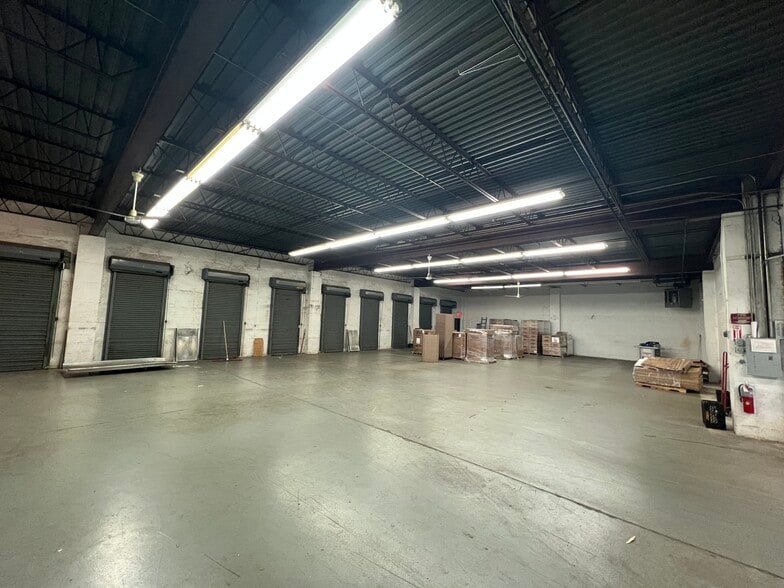 More Photos Of 3353 Noell Ave, Bronx Warehouse For Lease