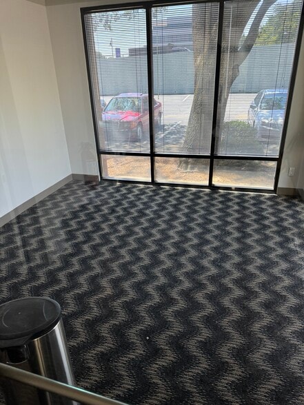 More Photos Of 1950 N Park Pl, Atlanta Office For Sale