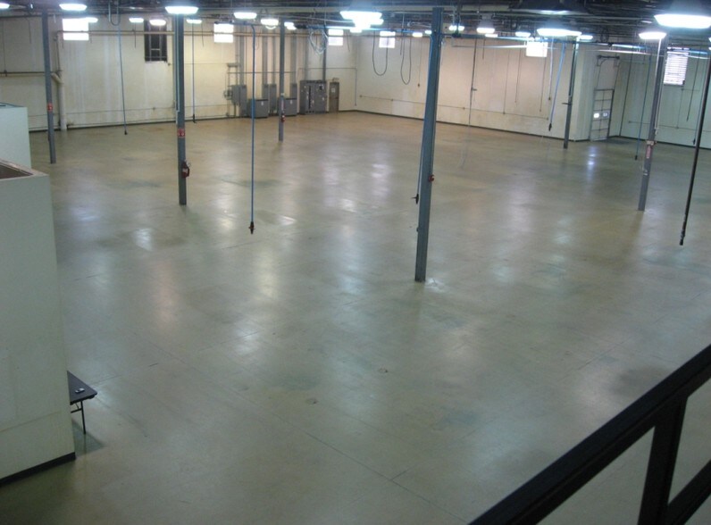 More Photos Of 1797 Boxelder St, Louisville Manufacturing For Lease