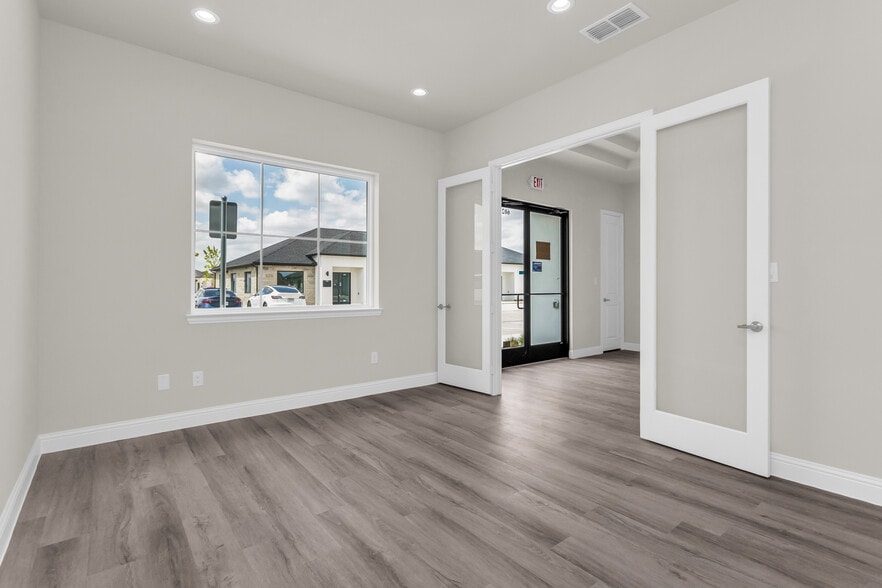 More Photos Of 6000 Alma Rd, McKinney Office For Lease