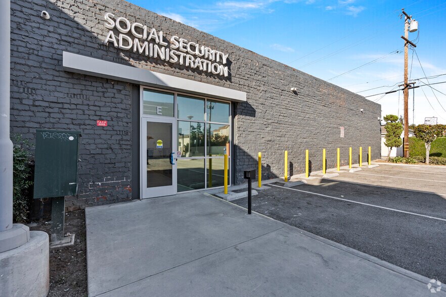 More Photos Of 535-611 W Main St, Alhambra Storefront Retail Office For Lease