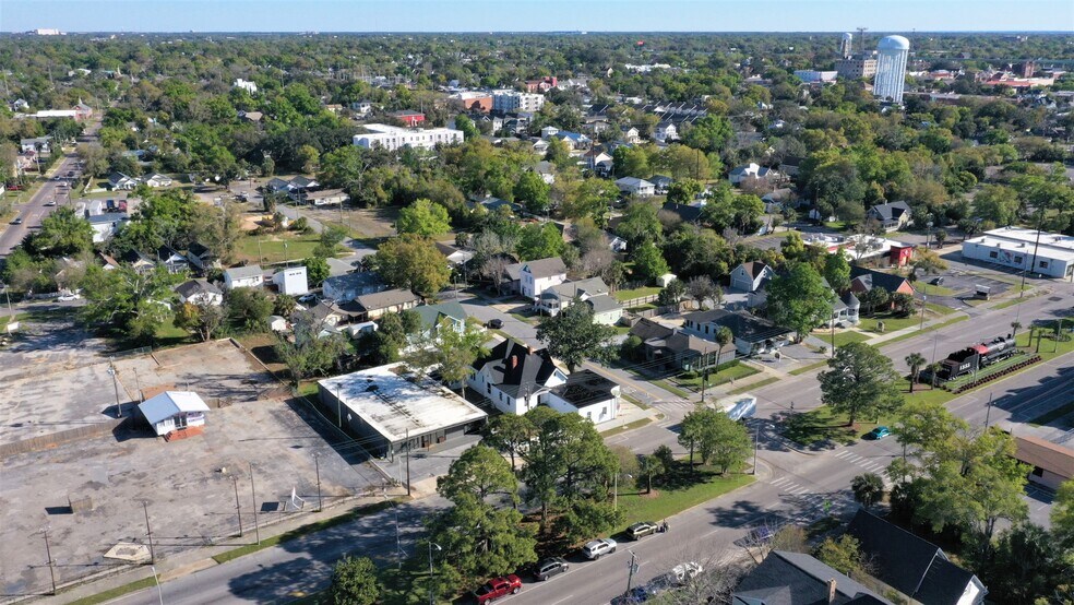 More Photos Of 700 W Garden St, Pensacola Freestanding For Lease