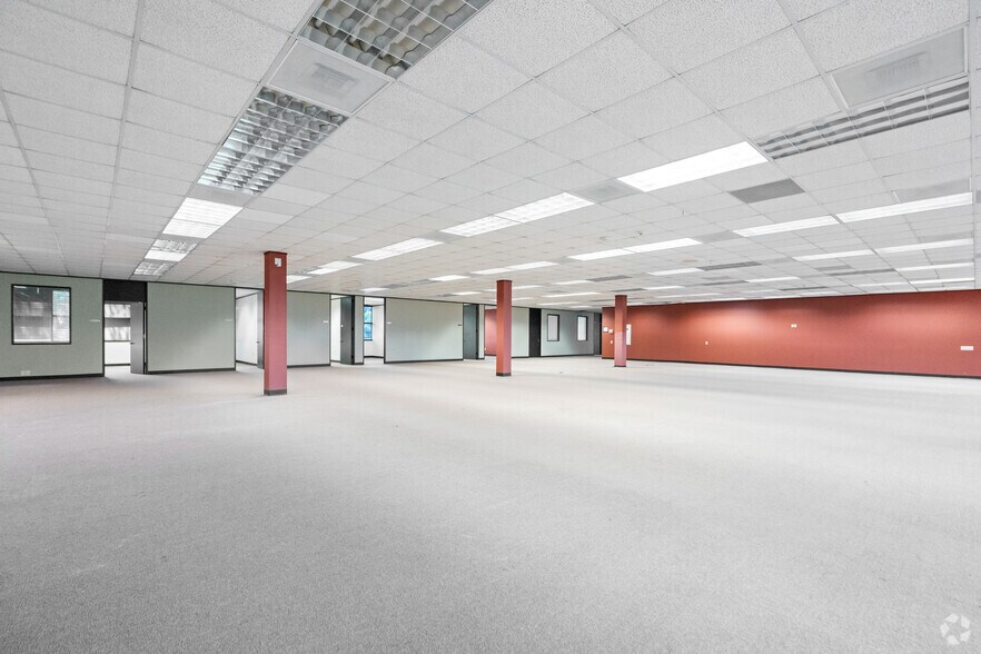 More Photos Of 11302 Tanner Rd, Houston Office For Sale