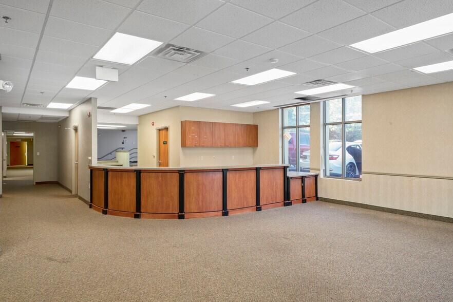 More Photos Of 46B Thomas Johnson Dr, Frederick Medical For Lease