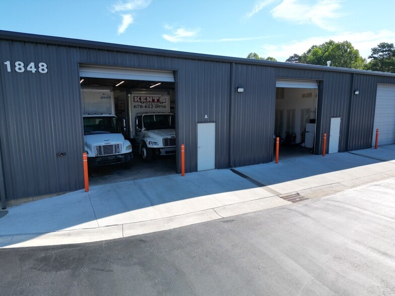 More Photos Of 1850 Chespark Dr, Gastonia Warehouse For Lease