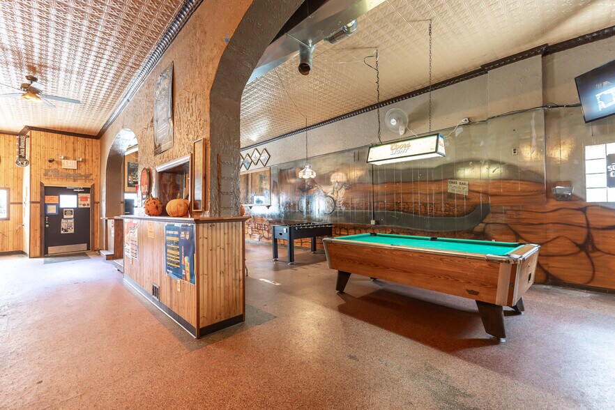 More Photos Of 60 N 2nd St, Platteville Hotel For Sale