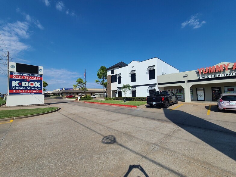 More Photos Of 11001-11013 S Memorial Dr, Tulsa Unknown For Lease
