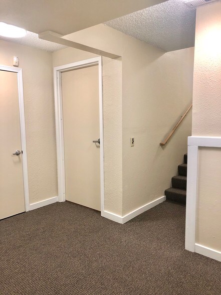 More Photos Of 1733-1737 SE Morrison St, Portland Apartments For Lease