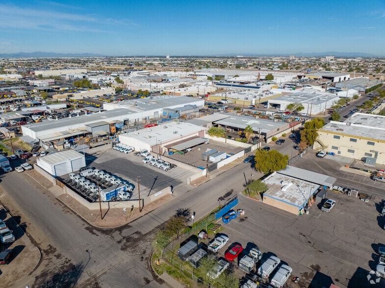 More Photos Of 2434 S 11th Ave, Phoenix Manufacturing For Lease