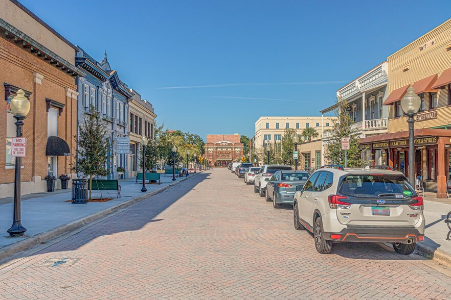 More Photos Of 110 W Indiana Ave, Deland Office For Sale
