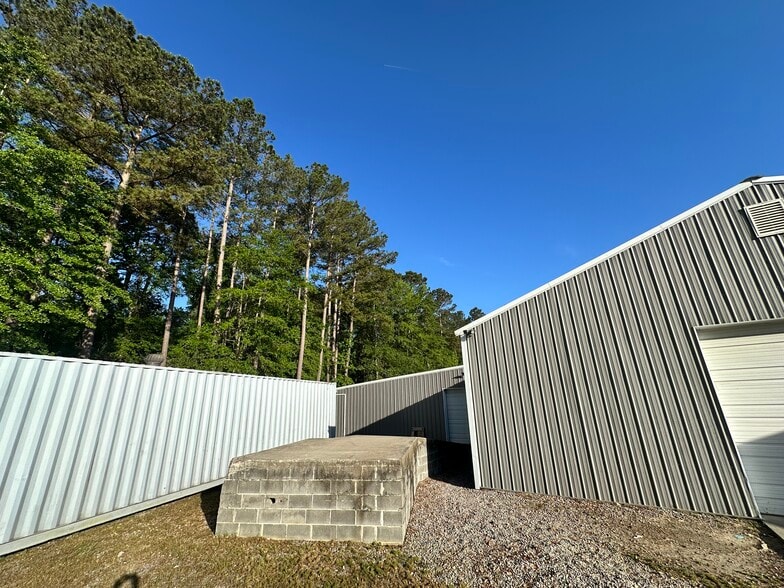 More Photos Of 5019 Char-Augusta Rd, Bamberg Warehouse For Sale