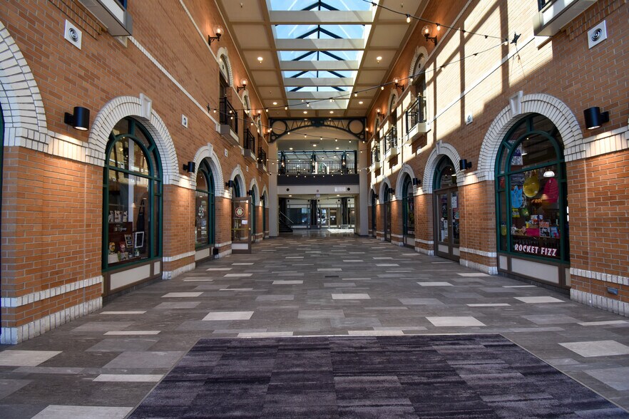 More Photos Of 123-147 N College Ave, Fort Collins Office For Sale