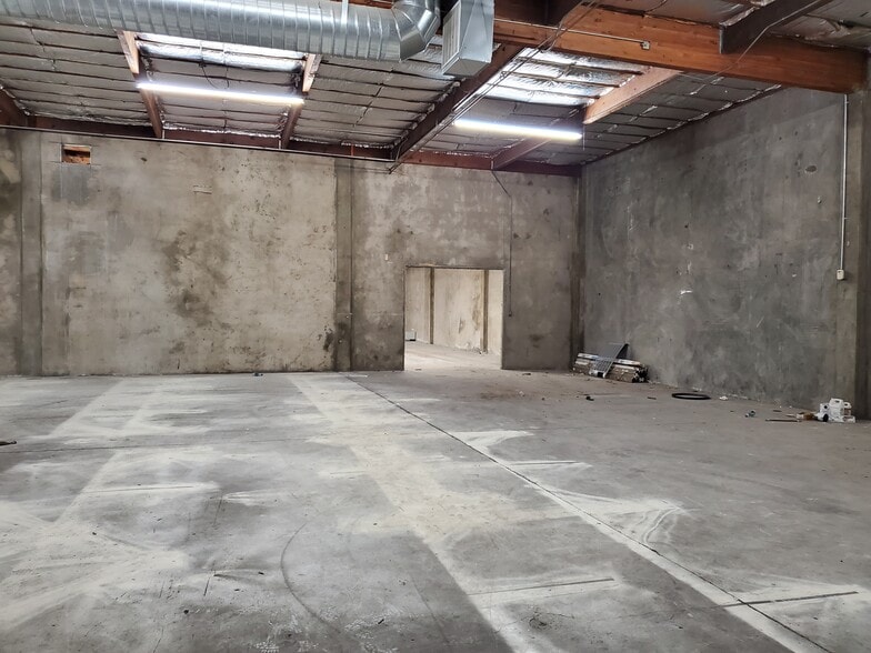 More Photos Of 103 B St, Marysville Warehouse For Lease