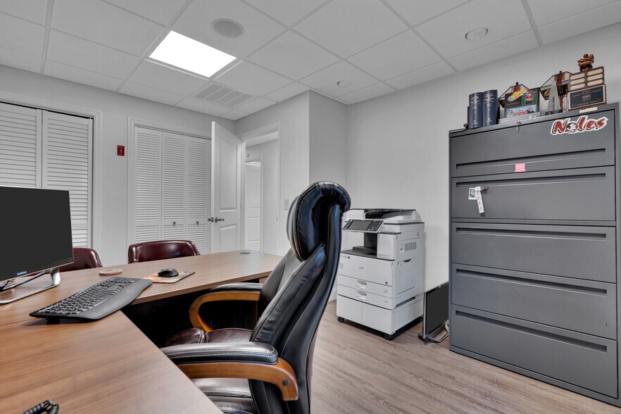 More Photos Of 776-780 Commons Way, Toms River Office For Sale
