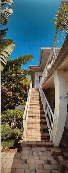 More Photos Of 4145 Bougainvilla Dr, Lauderdale By The Sea Hotel For Sale