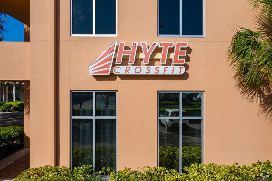 More Photos Of 1901 Brantley Rd, Fort Myers Unknown For Lease