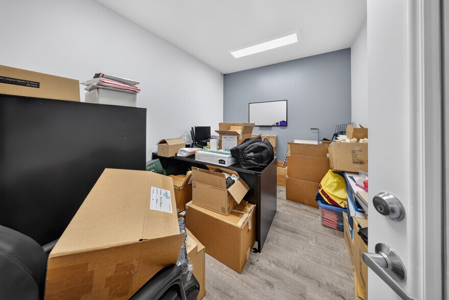 More Photos Of 20847 Sherman Way, Canoga Park Office For Sale