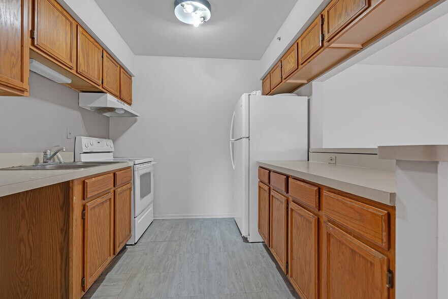 More Photos Of 604-620 E Grant Hwy, Marengo Apartments For Sale