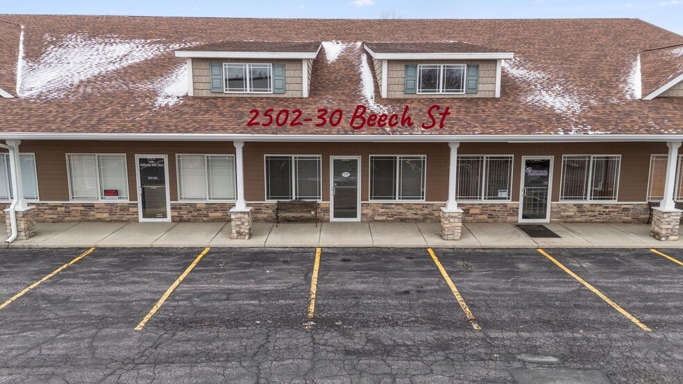 More Photos Of 2502 Beech St, Valparaiso Office For Sale