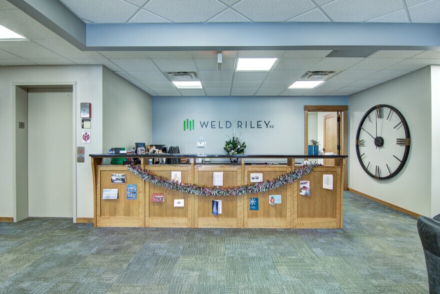 More Photos Of 3624 Oakwood Hills Pky, Eau Claire Office For Sale