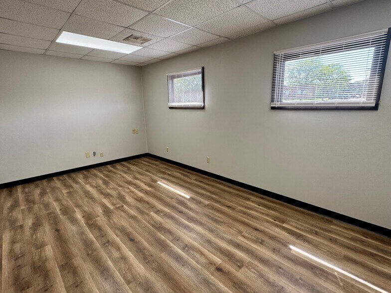 More Photos Of 830 Bethesda Dr, Zanesville Medical For Lease