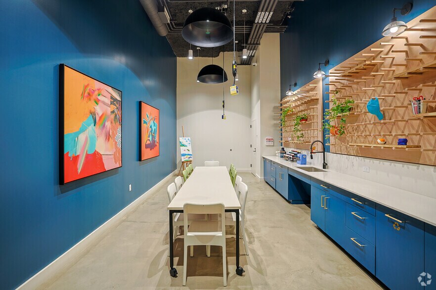 More Photos Of 484 2nd St, Everett Apartments For Lease