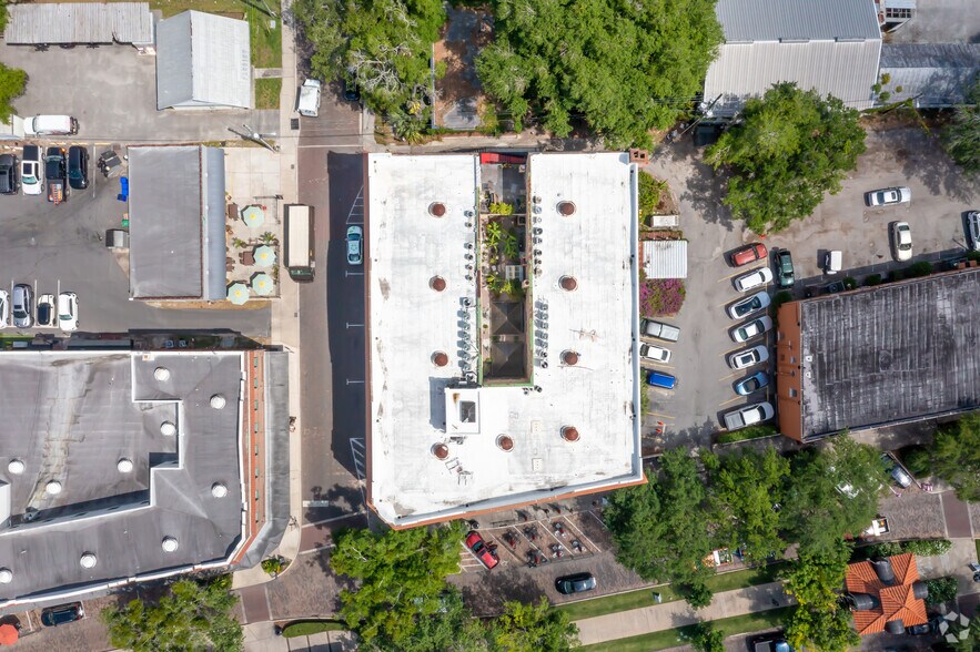 More Photos Of 99 W Plant St, Winter Garden Hotel For Sale