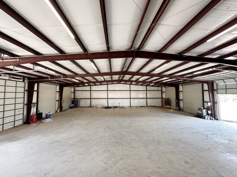 More Photos Of 846 York Creek Rd, New Braunfels Industrial For Lease