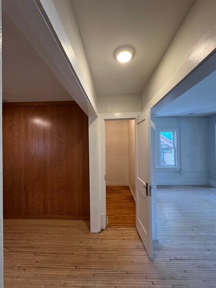 More Photos Of 2230 Carter Ave, Saint Paul Storefront Retail Office For Lease