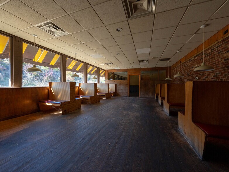 More Photos Of 1941 Champion Dr, Canton Restaurant For Lease