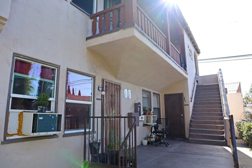 More Photos Of 5830 La Mirada Ave, Los Angeles Apartments For Sale