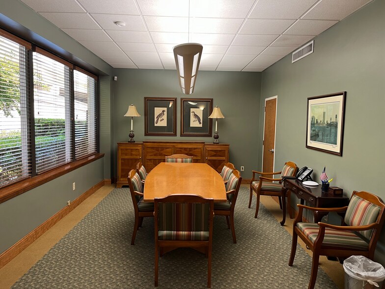 More Photos Of 707 Peninsular Pl, Jacksonville Office For Lease