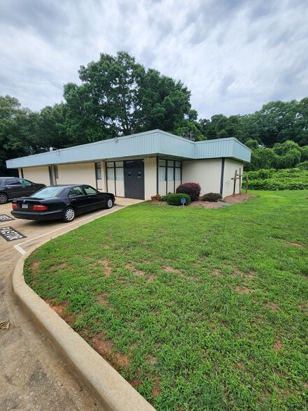 More Photos Of 3463 Flat Shoals Rd, Decatur Office Residential For Sale
