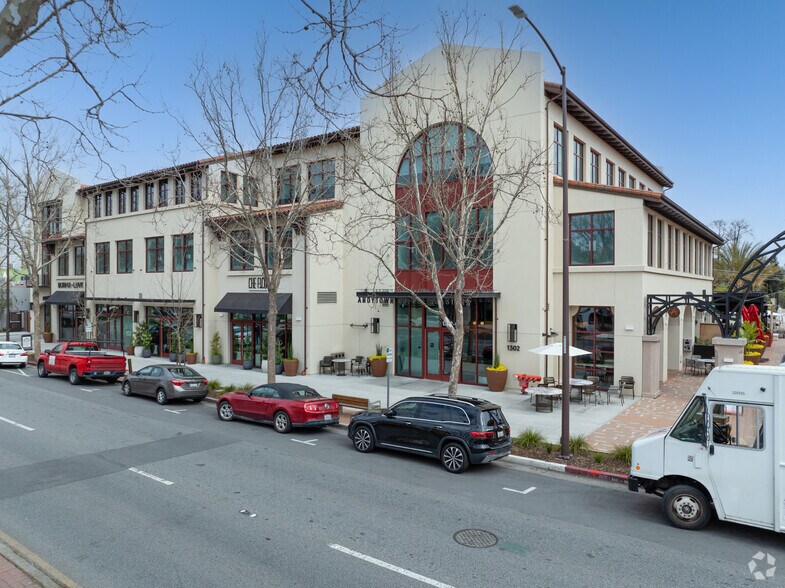 More Photos Of 1302 El Camino Real, Menlo Park Office For Lease