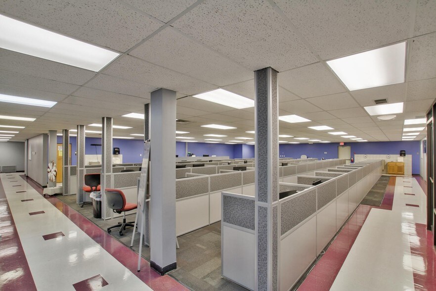 More Photos Of 7370 E 37th St, Wichita Flex For Lease