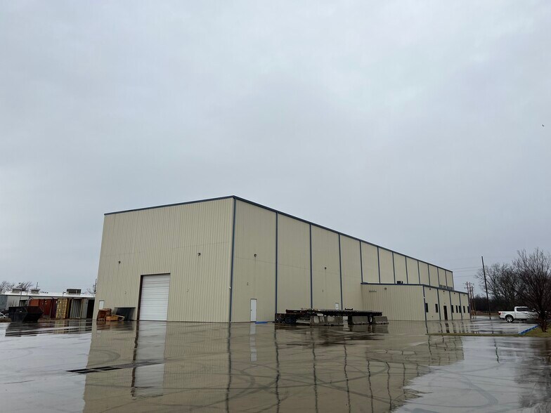 More Photos Of 4719 N Mingo Rd, Tulsa Manufacturing For Lease