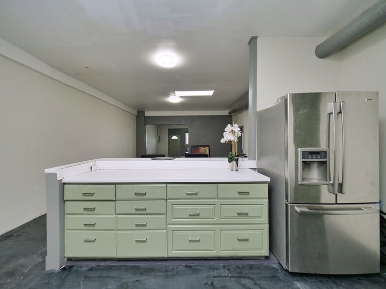 More Photos Of 9614-9616 MacArthur Blvd, Oakland Religious Facility For Lease