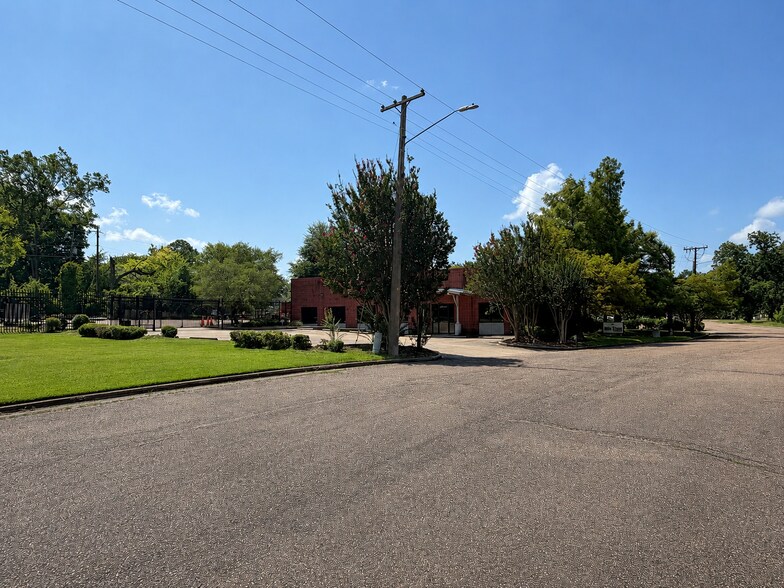 Primary Photo Of 100 Briarwood West Dr, Jackson Unknown For Lease