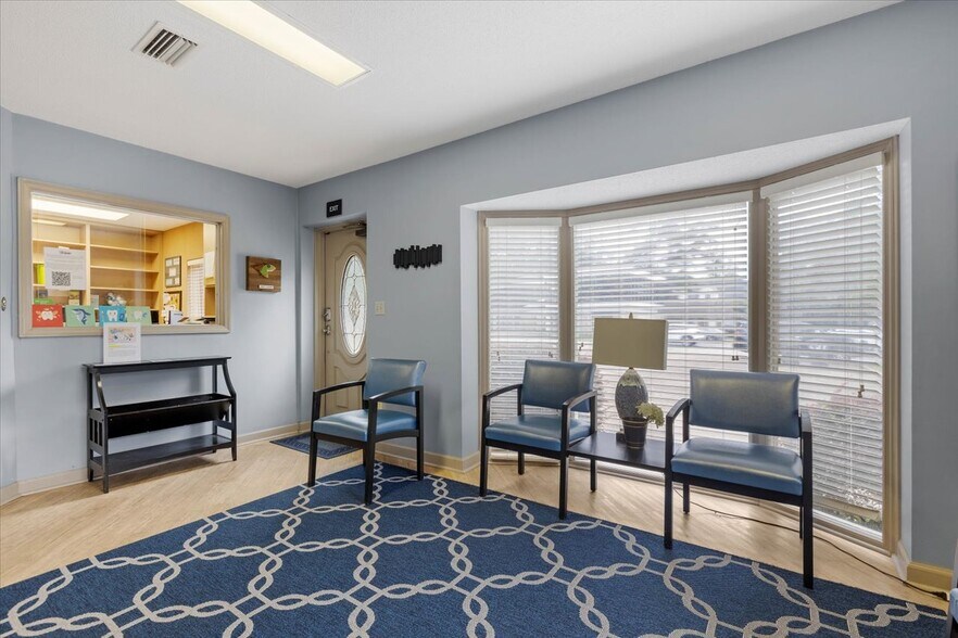 More Photos Of 235-237 John Knox Rd, Tallahassee Medical For Sale
