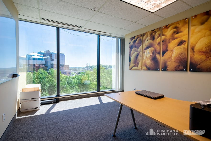 More Photos Of 4807 Rockside Rd, Independence Office For Lease