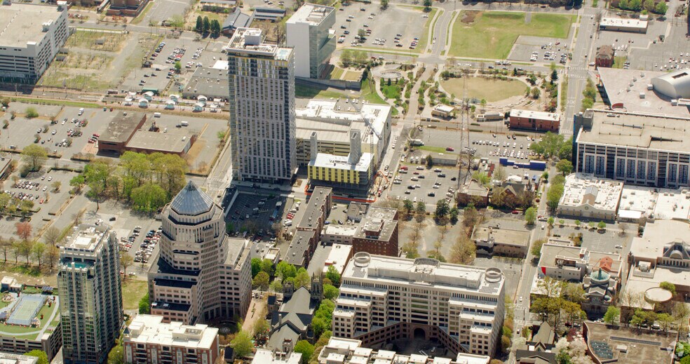 More Photos Of 508 N College St, Charlotte Hospitality For Sale