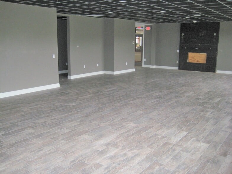 More Photos Of 3233 Business Park Dr, Stevens Point Office For Lease